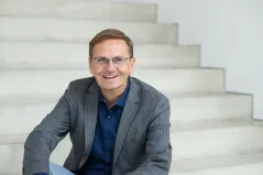 Profile picture for user Oliver Dickhäuser