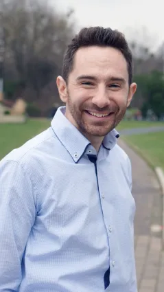 Profile picture for user Ryan Hackländer