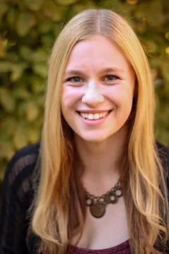 Profile picture for user Laura Sperl